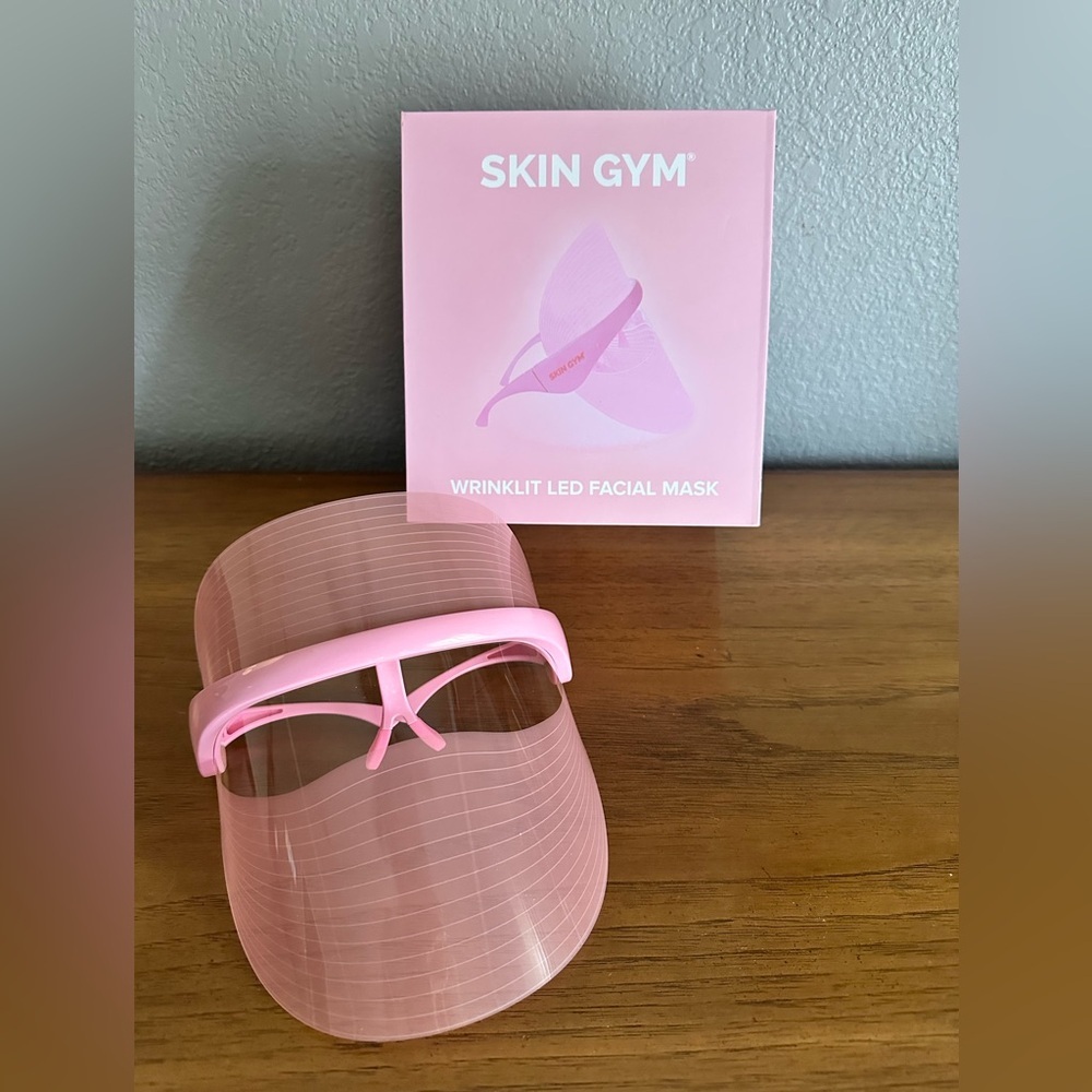 Skin Gym Wrinklit LED Facial Mask LED Red Light Therapy - Picture 2 of 5